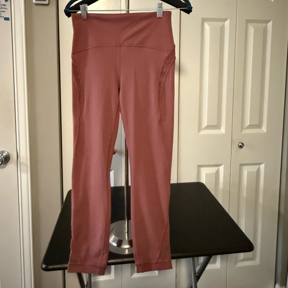 Lululemon Athletica LIKE NEW HR Pink Plumfull HR High-Waisted Cropped Leggings 6